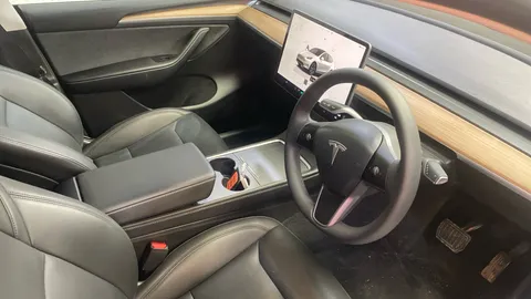 Tesla                     Model Y Long Range RWD 5dr Auto