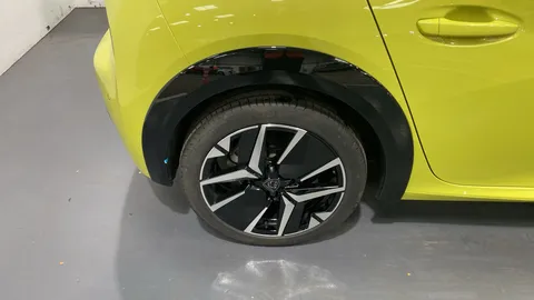 Peugeot 208 1.2 PureTech 100 GT 5dr