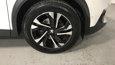 Peugeot 2008 1.2 PureTech 130 GT