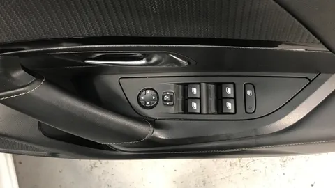 Peugeot 2008 1.2 PureTech 130 GT