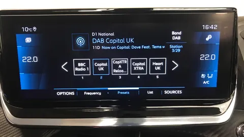 Peugeot 2008 1.2 PureTech 130 GT