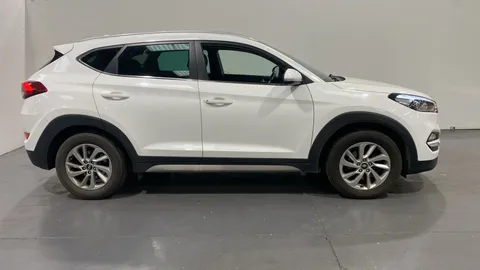 HYUNDAI TUCSON 1.7 CRDi Blue Drive Premium 2WD