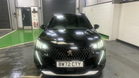 PEUGEOT 2008 1.2 PureTech 130 GT EAT8
