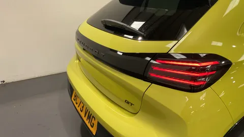 PEUGEOT 208 1.2 PureTech 100 GT