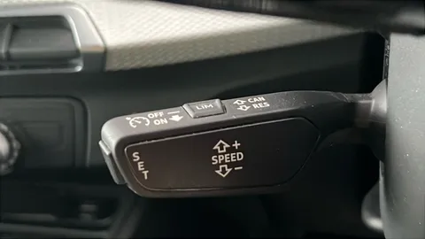 AUDI Q2 30 TFSI Sport