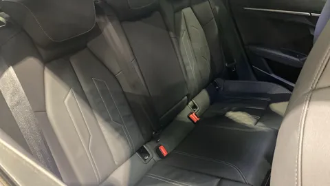 AUDI A3 35 TFSI S Line