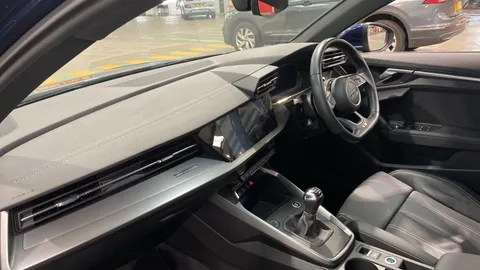 AUDI A3 35 TFSI S Line