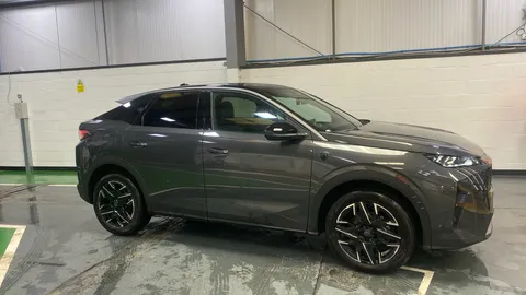 PEUGEOT 3008 1.2 Hybrid 136 GT e-DSC6