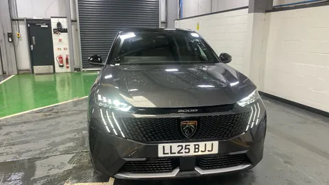 PEUGEOT 3008 1.2 Hybrid 136 GT e-DSC6