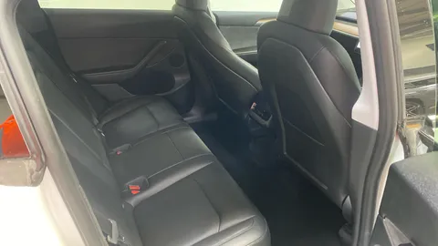 TESLA MODEL Y Long Range RWD Auto