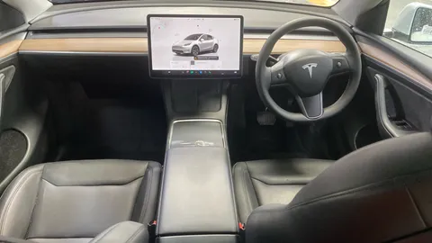 TESLA MODEL Y Long Range RWD Auto