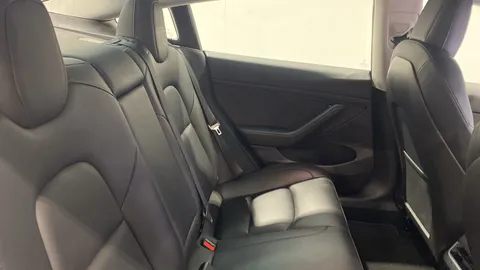 Tesla                     Model 3 RWD Auto