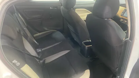 Nissan Micra 1.0 Acenta