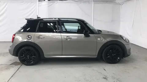 Mini Hatchback 2.0 Cooper S Sport II 5dr Auto [Comfort/Nav Pack]