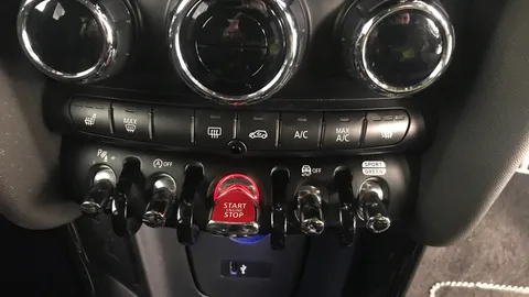 Mini Hatchback 2.0 Cooper S Sport II 5dr Auto [Comfort/Nav Pack]