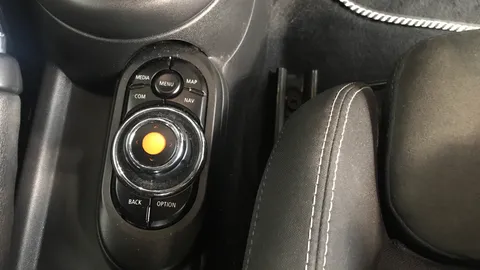 Mini Hatchback 2.0 Cooper S Sport II 5dr Auto [Comfort/Nav Pack]