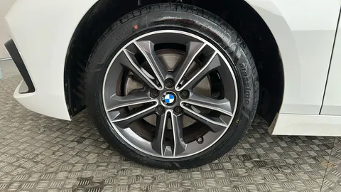 BMW 1 SERIES 118d Sport