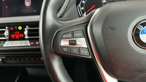 BMW 1 SERIES 118d Sport