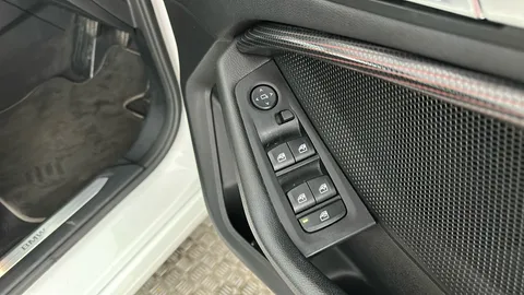 BMW 1 SERIES 118d Sport