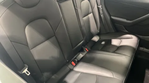 Tesla                     Model 3 Standard Plus 4dr Auto