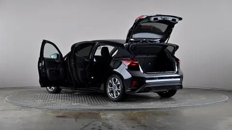 Ford Focus 1.0 EcoBoost Hybrid mHEV ST-Line 5dr Auto