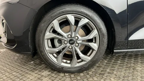 Ford Focus 1.0 EcoBoost Hybrid mHEV ST-Line 5dr Auto