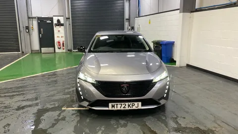 PEUGEOT 308 1.2 PureTech Active Premium EAT8