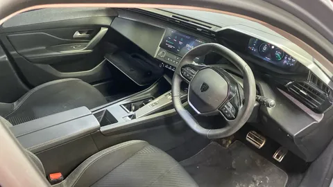 PEUGEOT 308 1.2 PureTech Active Premium EAT8