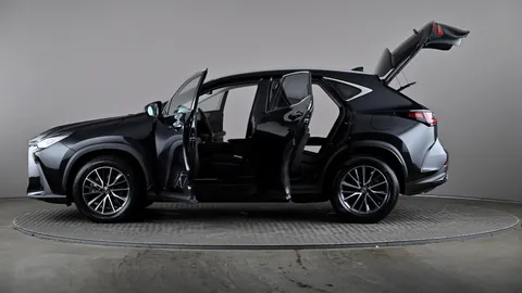 LEXUS NX 450h+ 2.5 E-CVT [Premium Pack]