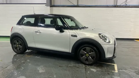 Mini Hatchback 135kW Cooper S Level 1 33kWh Auto