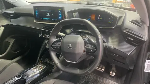 PEUGEOT 2008 100kW Allure Premium+ 50kWh Auto