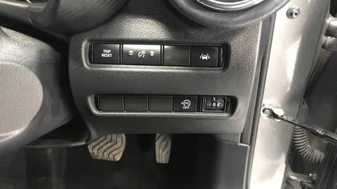 Nissan Juke 1.0 DiG-T 114 N-Connecta DCT