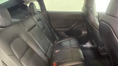 TESLA MODEL Y Long Range AWD Auto