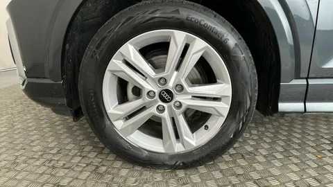 AUDI Q2 30 TFSI 116 Sport