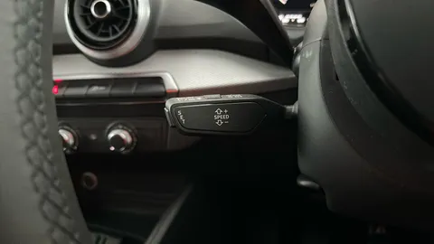 AUDI Q2 30 TFSI 116 Sport