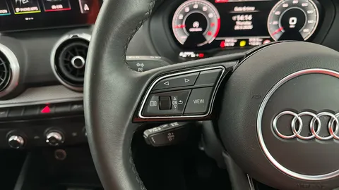 AUDI Q2 30 TFSI 116 Sport