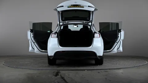 Tesla                     Model Y Long Range AWD Auto