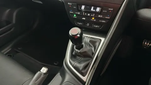 Honda Civic 1.8 i-VTEC SR