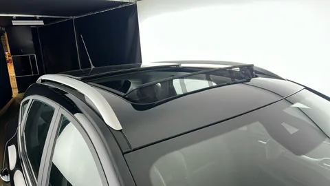 MG MOTOR UK ZS 130kW Trophy EV 51kWh Auto