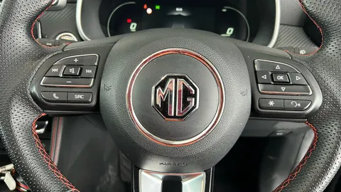 MG MOTOR UK ZS 130kW Trophy EV 51kWh Auto