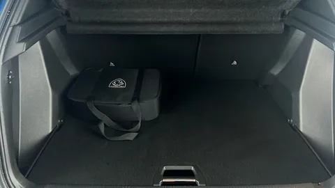 Peugeot 2008 100kW Allure Premium+ 50kWh Auto