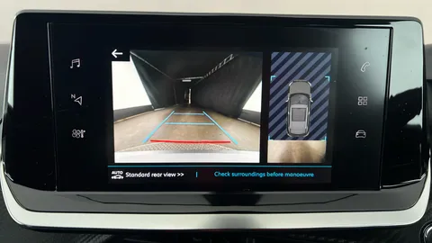 Peugeot 2008 100kW Allure Premium+ 50kWh Auto