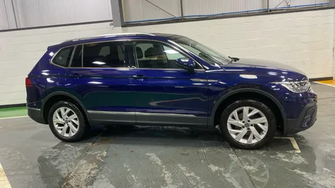 Volkswagen Tiguan Allspace 1.5 TSI Life DSG [7 Seats]