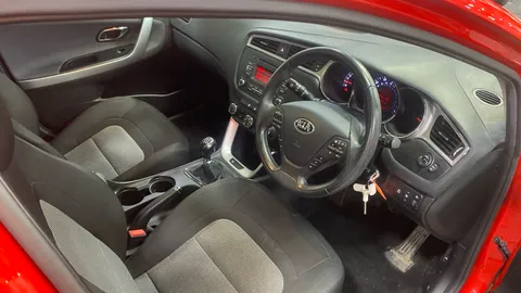 KIA CEED 1.0T GDi ISG 2