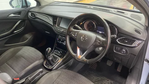 VAUXHALL ASTRA 1.4T 16V 150 SRi