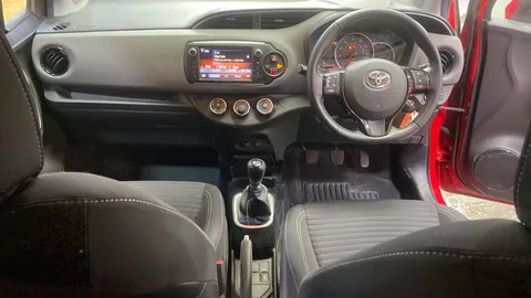 TOYOTA YARIS 1.33 VVT-i Design
