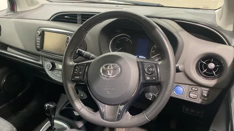 TOYOTA YARIS 1.5 Hybrid Icon CVT
