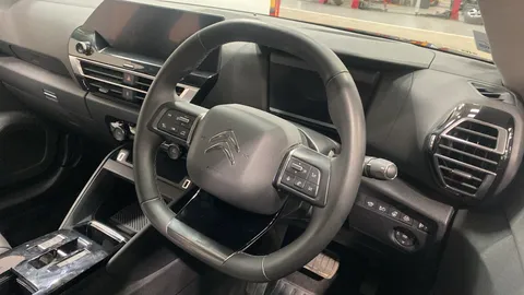 CITROEN C4 100kW Shine Plus 50kWh Auto