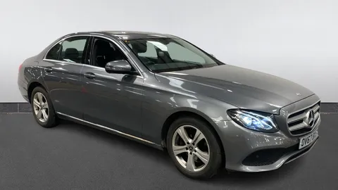 MERCEDES-BENZ E CLASS E220d 4Matic SE 9G-Tronic