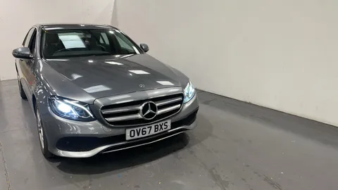 MERCEDES-BENZ E CLASS E220d 4Matic SE 9G-Tronic